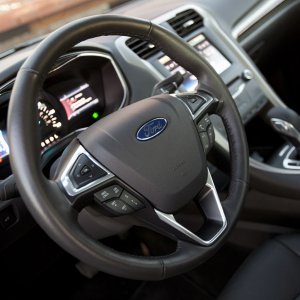 23-2013-ford-fusion-hybrid-fd.jpg