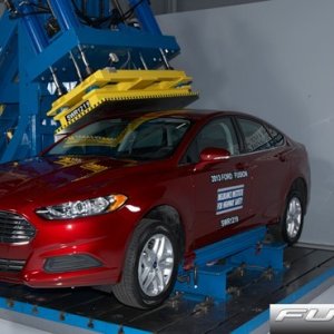 2013-ford-fusion-roof-test-opt.jpg